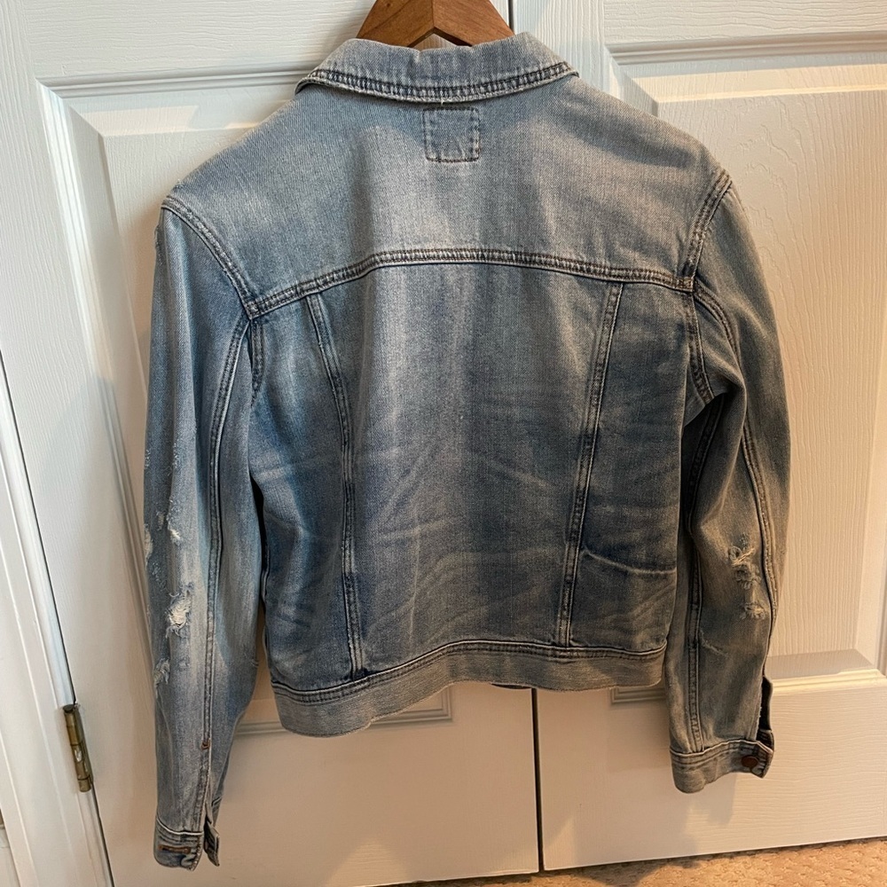 AE Distressed Denim Blue Jean Button Down Jacket Small Boxy Trucker - Picture 9 of 13